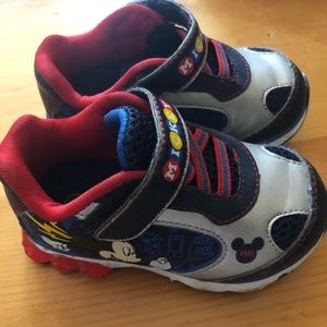 Mickey Mouse Lights Up shoes